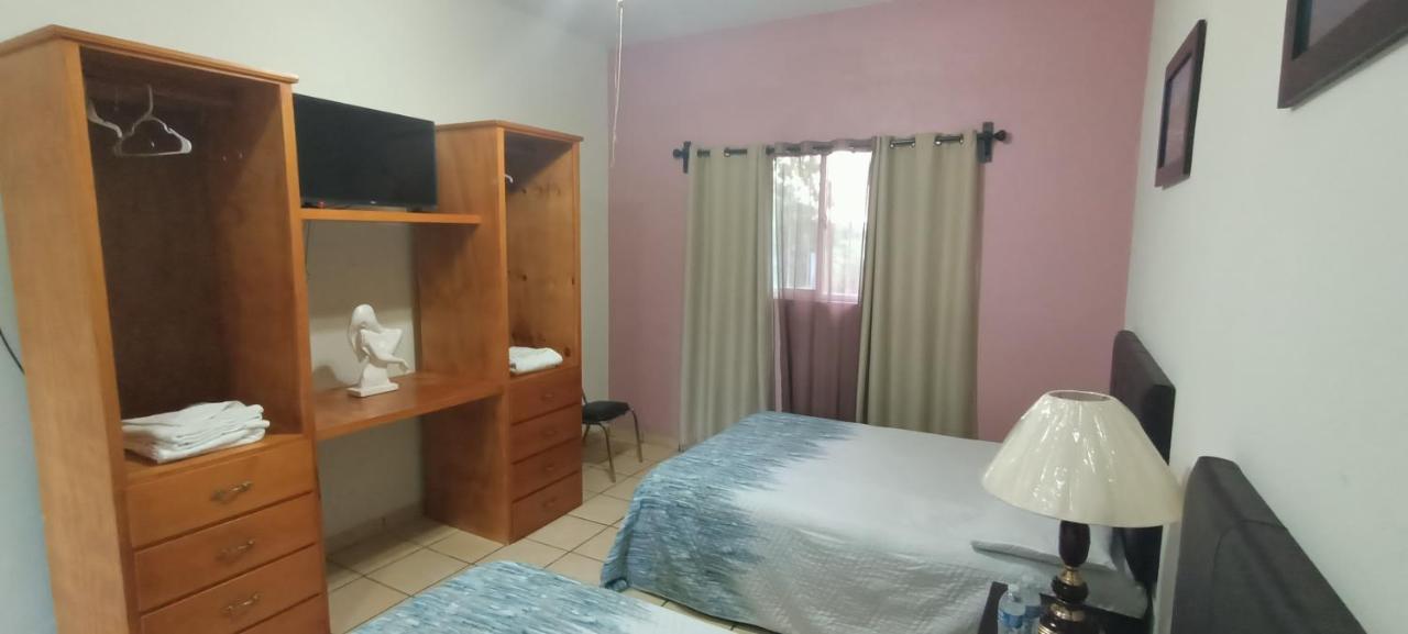 Hotel La Estancia Río Verde Екстериор снимка