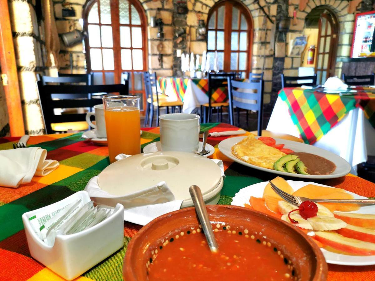 Hotel La Estancia Río Verde Екстериор снимка