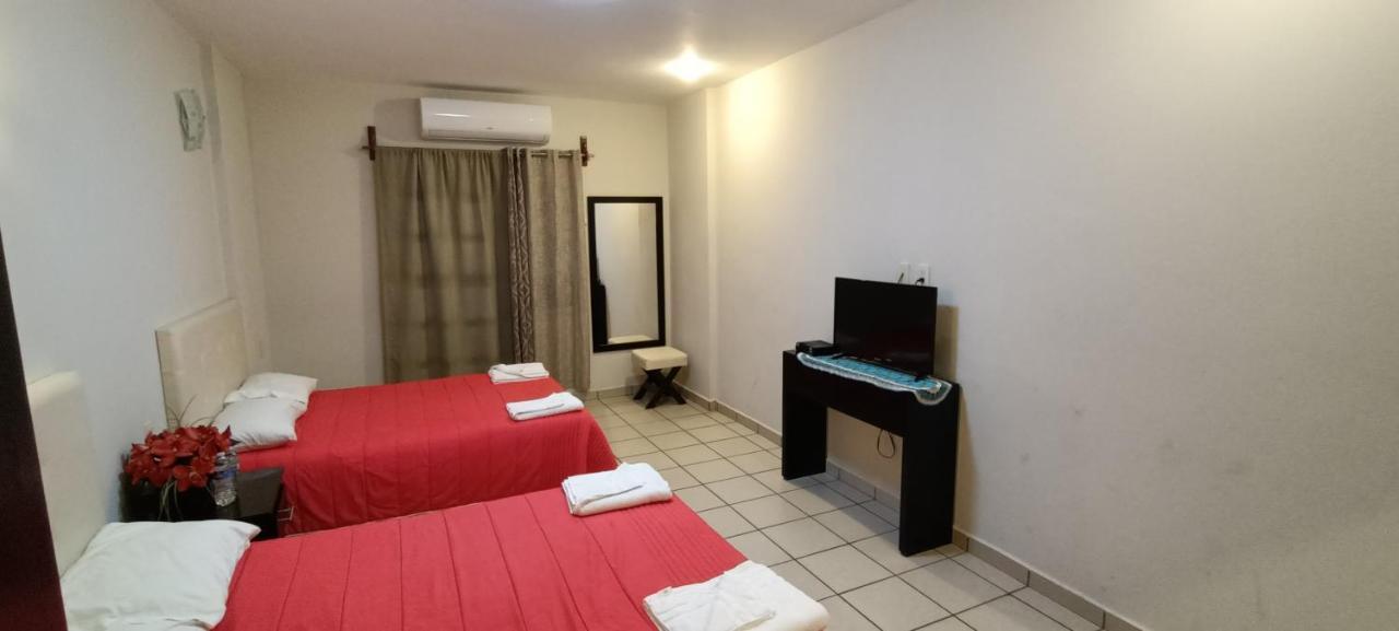 Hotel La Estancia Río Verde Екстериор снимка