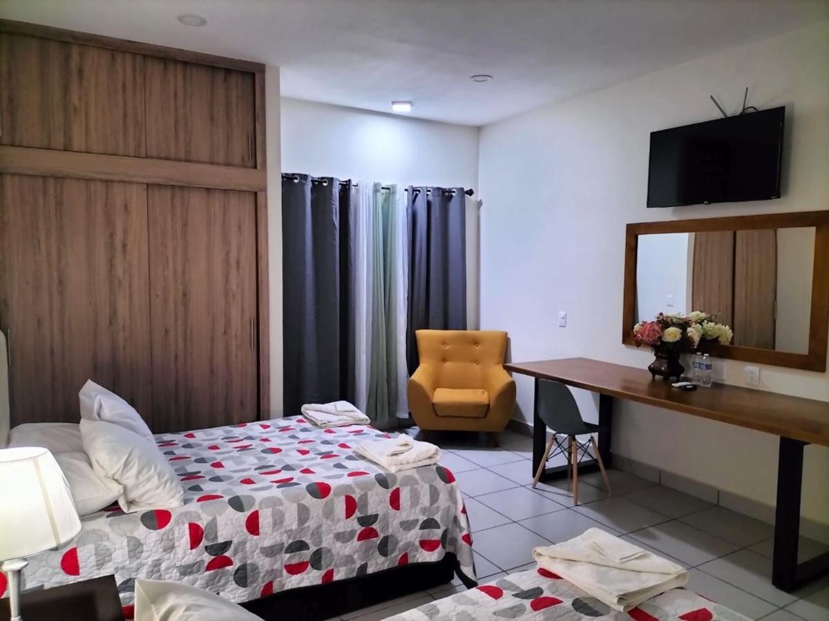 Hotel La Estancia Río Verde Екстериор снимка